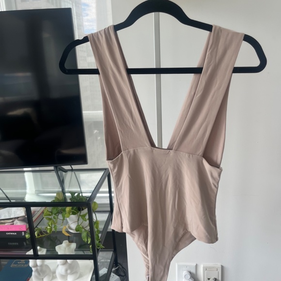 Pretty Little Things - plunge tan body suit - Picture 3 of 3
